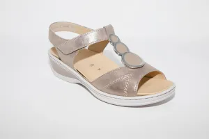 ARA - LOW WEDGE SANDAL - TAUPE METALLIC