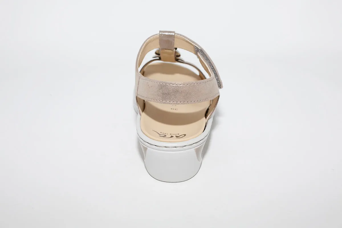 ARA - LOW WEDGE SANDAL - TAUPE METALLIC