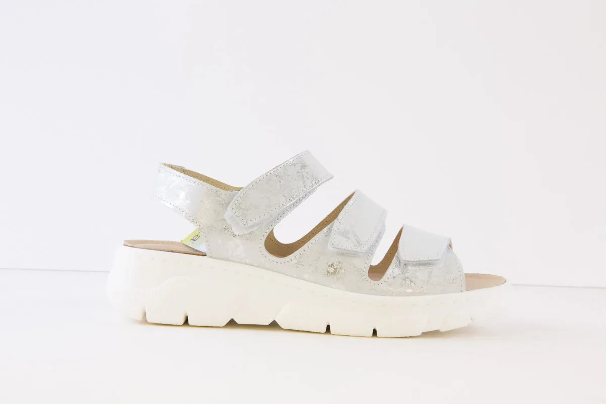BELVIDA - 81.002 VELCRO STRAP COMFORT SANDAL - SILVER