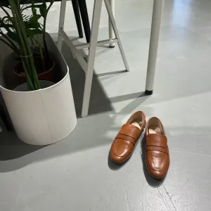 ButtonStudio Loafer