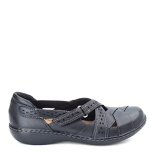 Clarks Women's Ashland Spin Q Slip-On Loafer, Black, 8