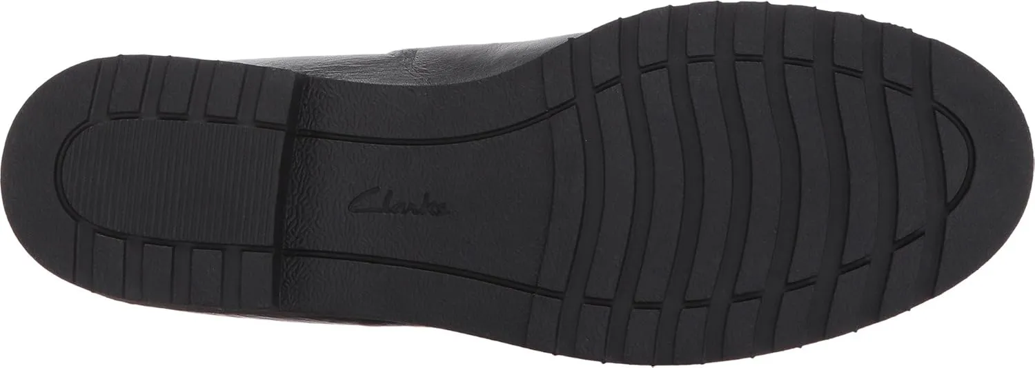 Clarks Women's Bellevue Cedar Slip-On Loafer