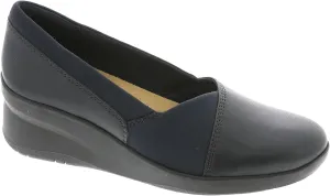 Clarks Women's Suttyn Walk Loafer