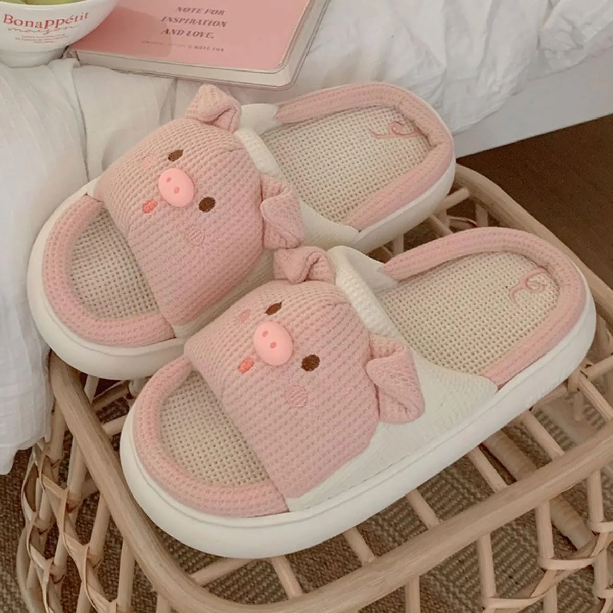 Cute Pig Shape House Slippers for Women,Indoor Outdoor Cartoon Animal Slippers for Girls,Thick Sole Bedroom Slippers