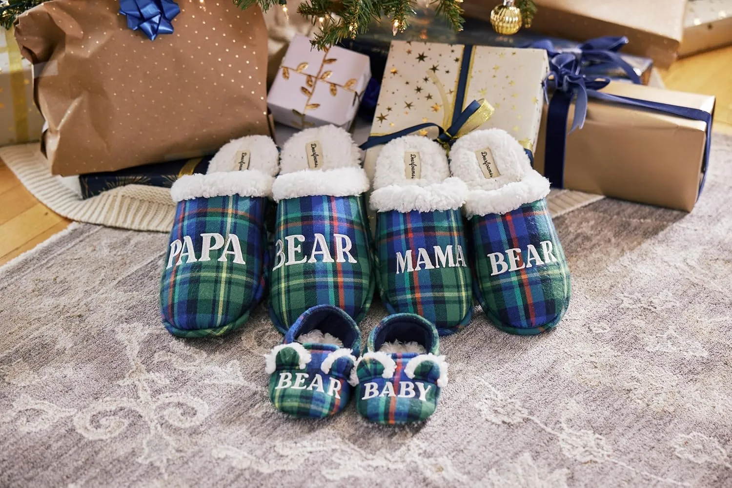 Dearfoams Unisex-Baby Gifts for Kids Matching Christmas Holiday Lil Bear Slipper