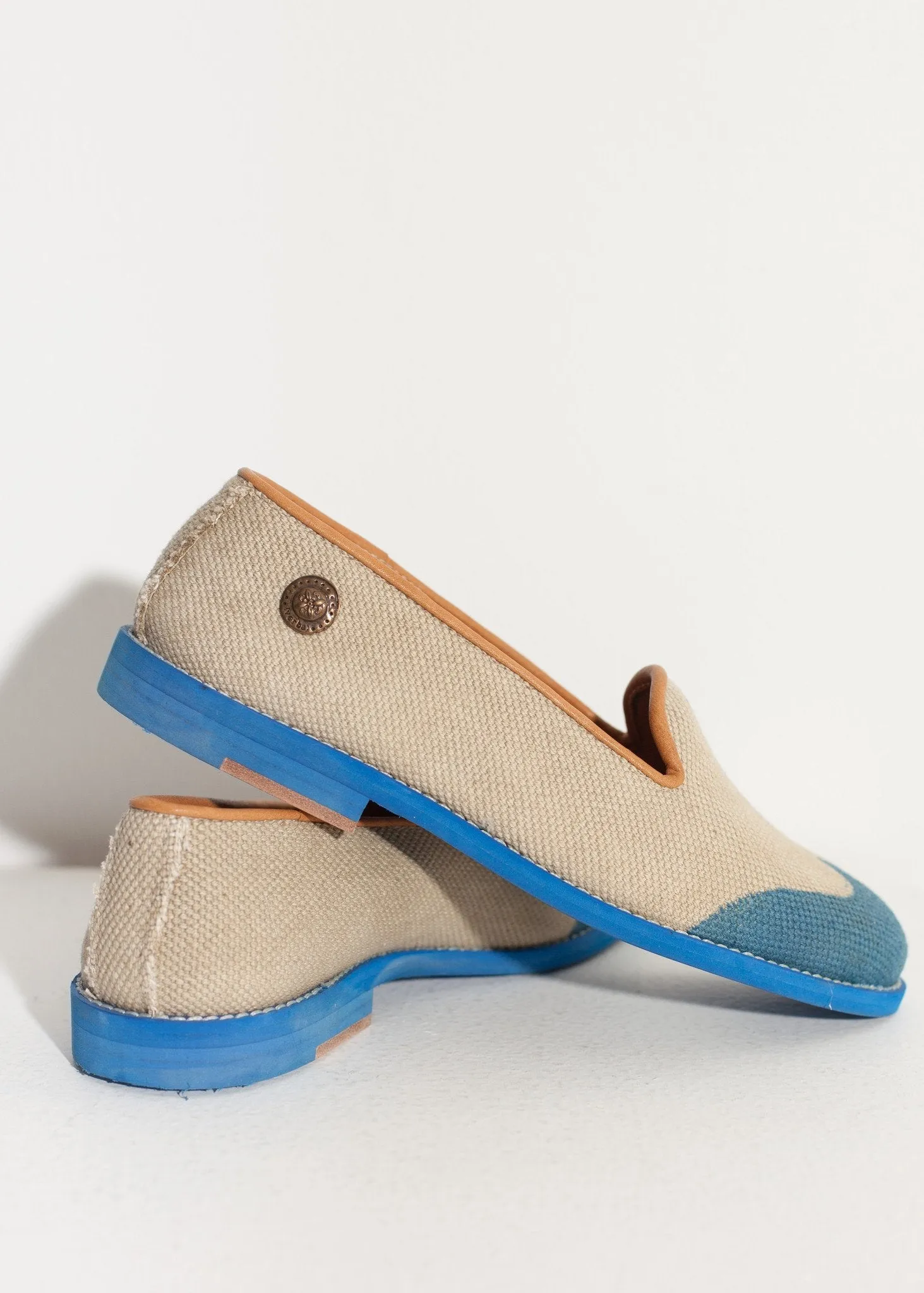 Door-to-door Wingtip Loafer in Blue Holiday markdown