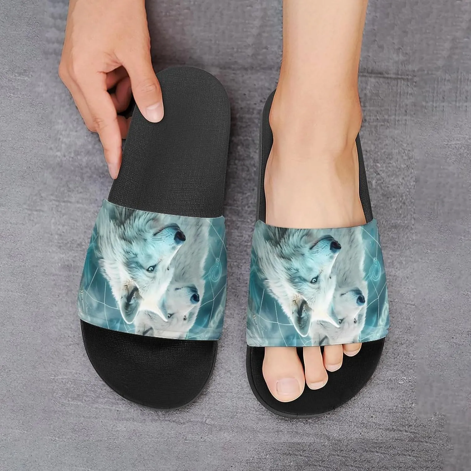 Dream Catcher White Wolf Funny Slide Sandals Non-Slip PVC Shower Slipper House Shoes Open Toe Slippers for Adult