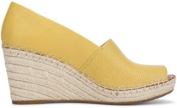 Gentle Souls by Kenneth Cole Women's Charli A-line 2 Wedge Sandal