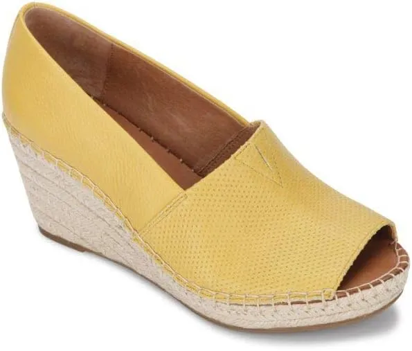 Gentle Souls by Kenneth Cole Women's Charli A-line 2 Wedge Sandal