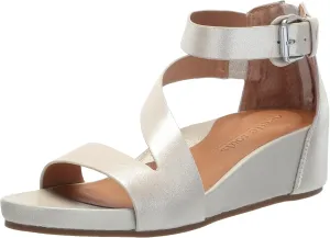 Gentle Souls by Kenneth Cole Women's Gwen Wedge Sandal