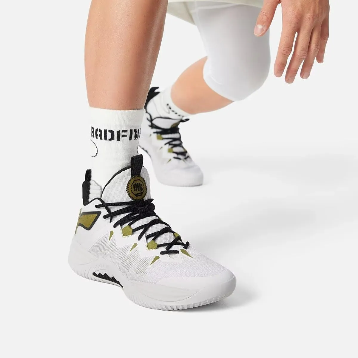 LI-NING BAD5 Storm 2024 WNTR & 2025 Series Men Basketball Shoes Lightweight High Rebound Basketball Outdoor Sneaker ABFU051 ABFV017