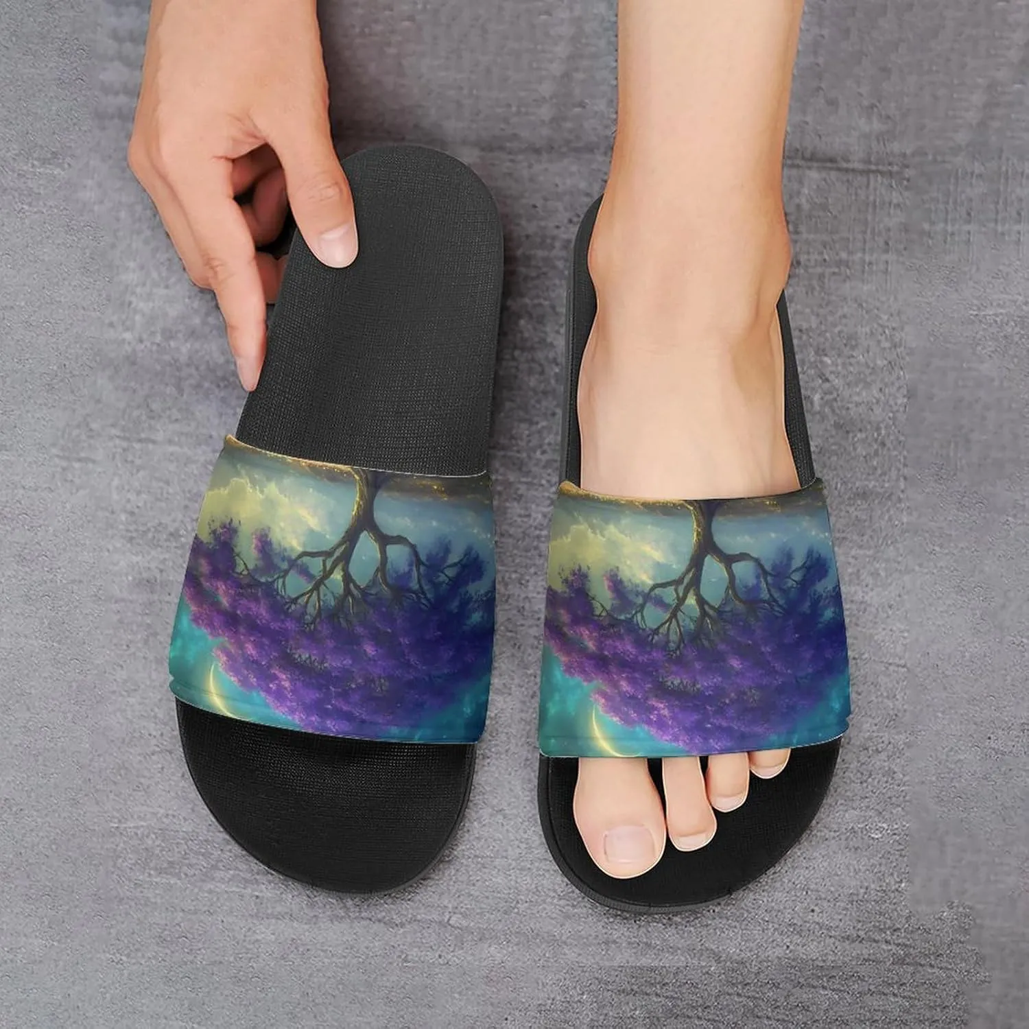 Life Tree Wilderness Moonlight Slippers Indoor Outdoor Unisex House Slipper Shower Slippers Non-Slip Open Toe Shoes