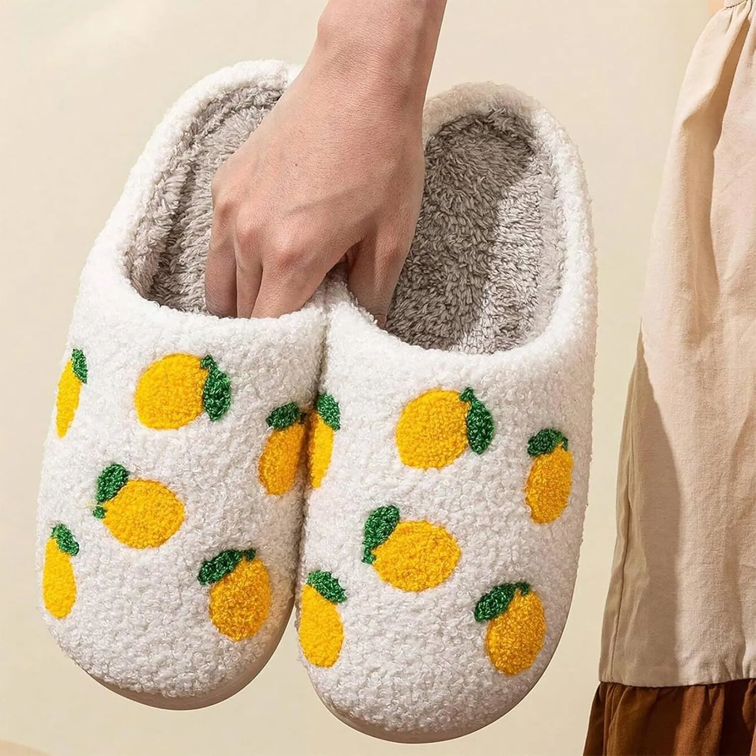 LNERIP Animal Slippers Fruit Slippers Plant Slippers Various Cartoon Patterns Fluffy Soft Memory Foam Retro Indoor Outdoor Home Couple Shoes