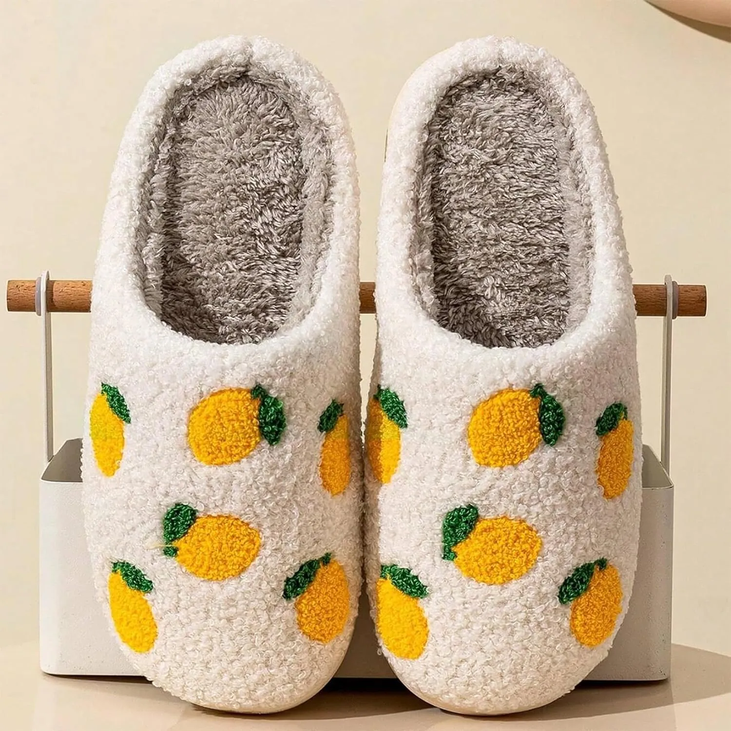 LNERIP Animal Slippers Fruit Slippers Plant Slippers Various Cartoon Patterns Fluffy Soft Memory Foam Retro Indoor Outdoor Home Couple Shoes