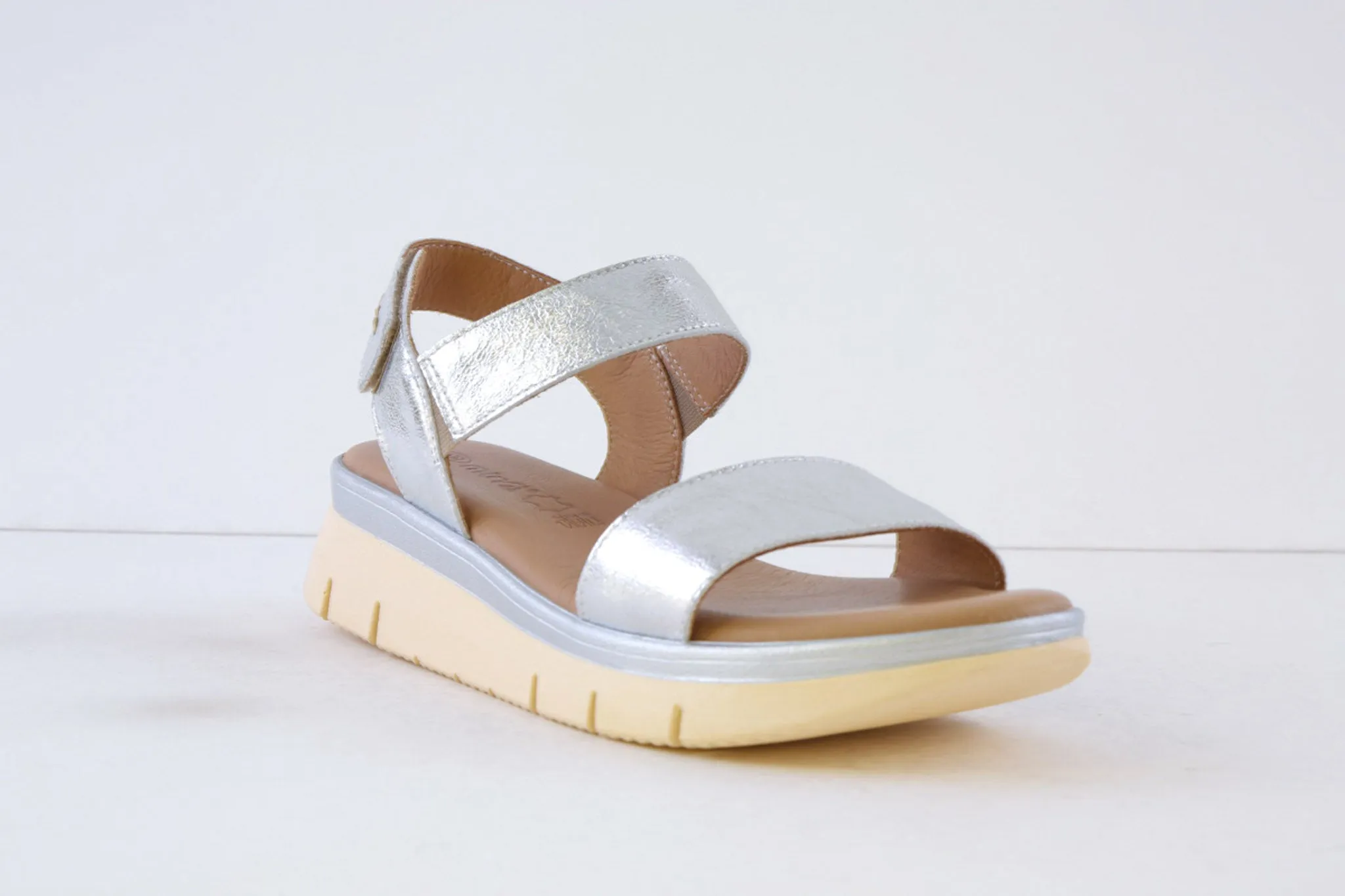 MUYA - 422400 LOW WEDGE SANDAL - SILVER LEATHER