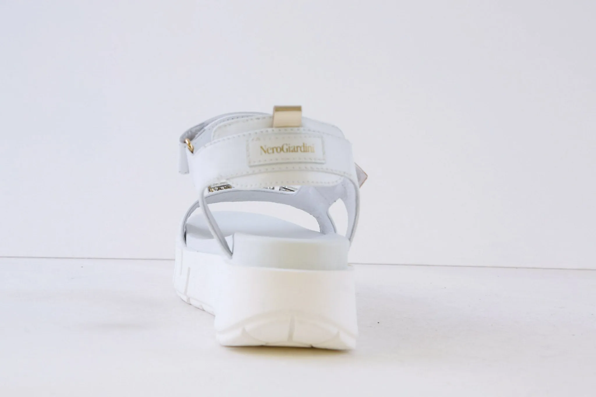 NeroGiardini - E410707D 707 LOW WEDGE STRAP SANDAL WITH JEWEL DETAIL - WHITE