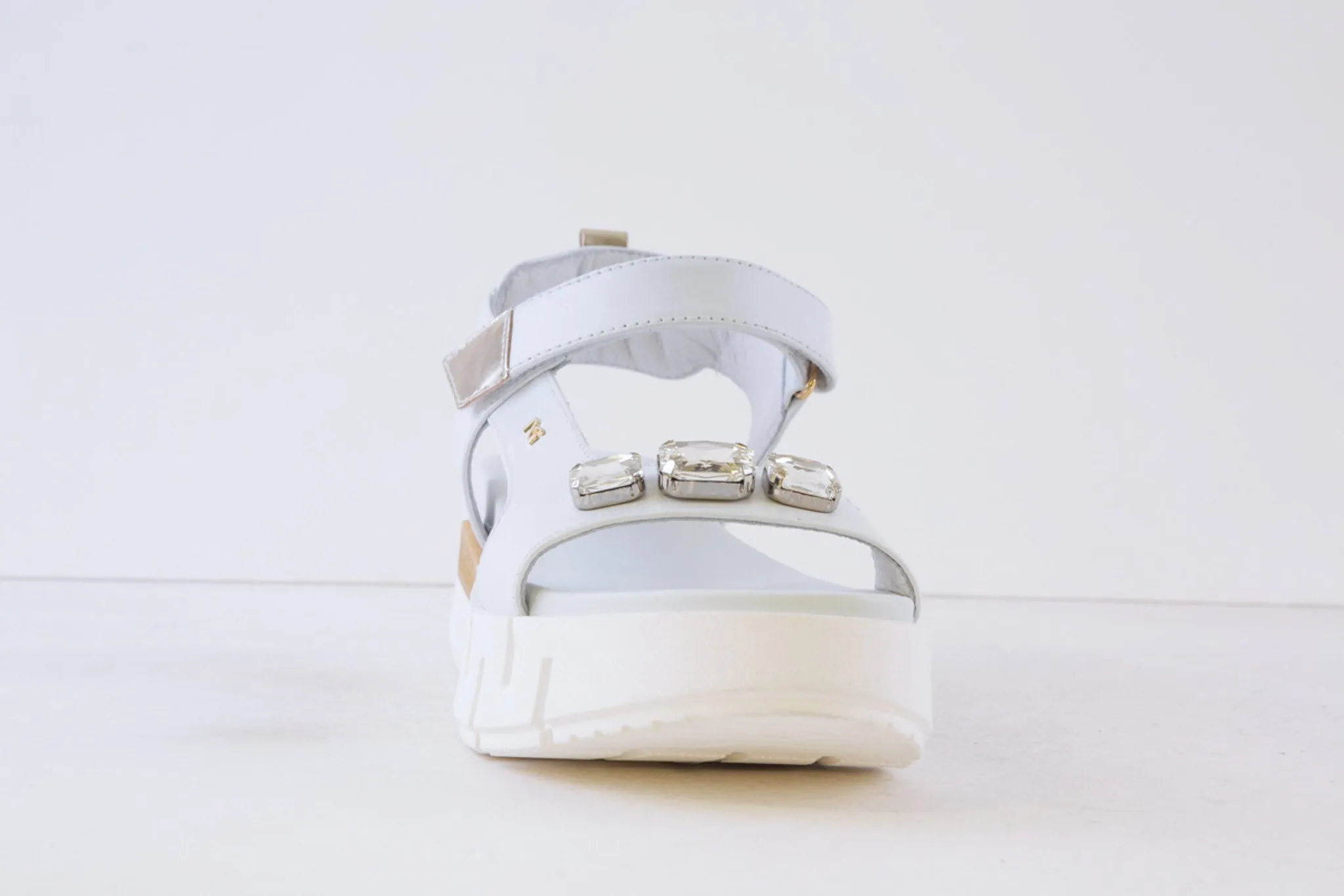 NeroGiardini - E410707D 707 LOW WEDGE STRAP SANDAL WITH JEWEL DETAIL - WHITE