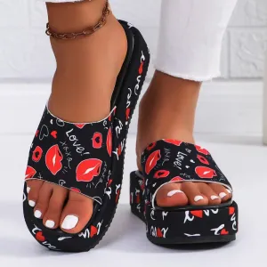 Non-slip, sweat-absorbing platform slippers