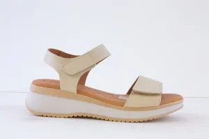 OH MY SANDALS - 5660 A LOW WEDGE SANDAL - CREAM