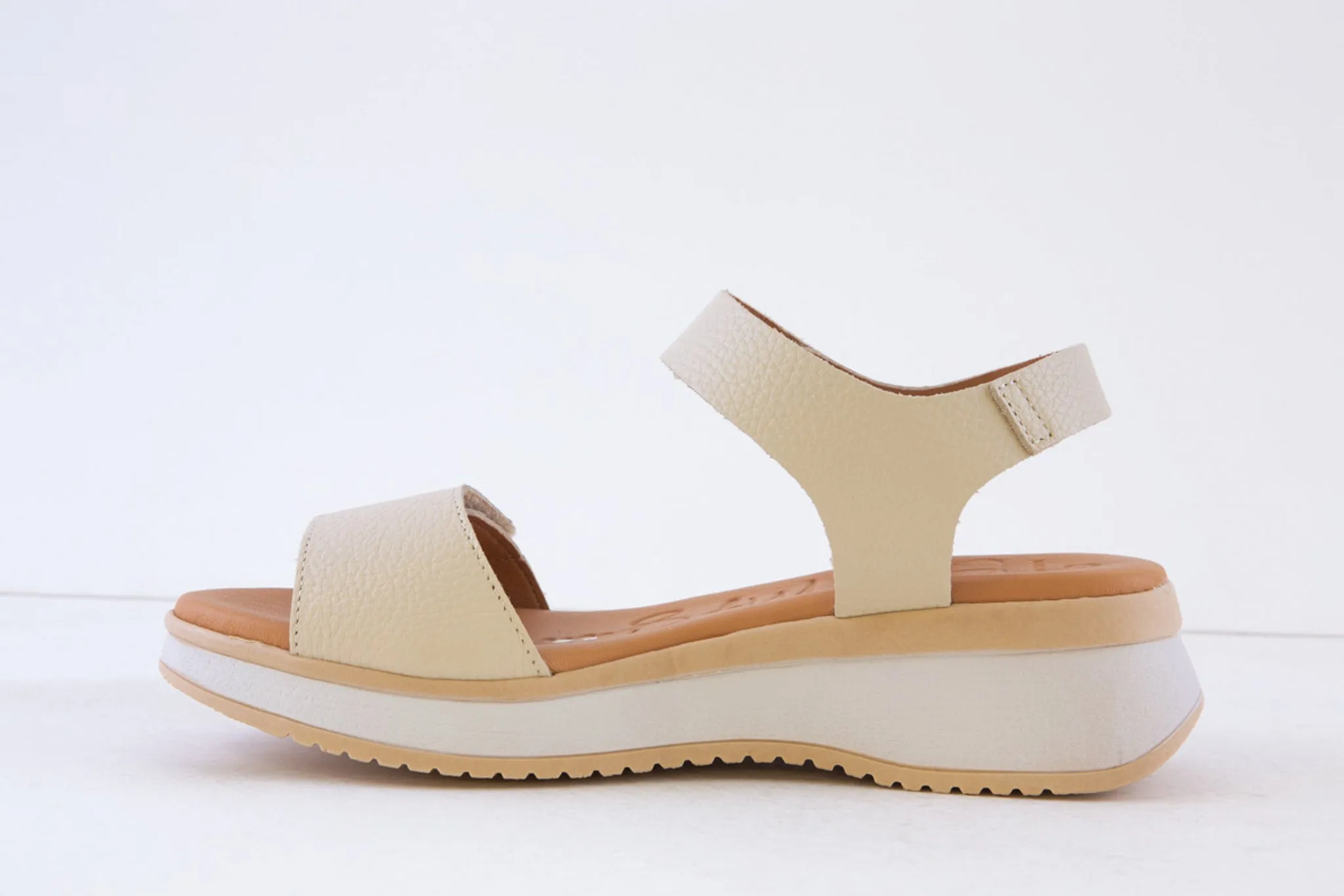 OH MY SANDALS - 5660 A LOW WEDGE SANDAL - CREAM