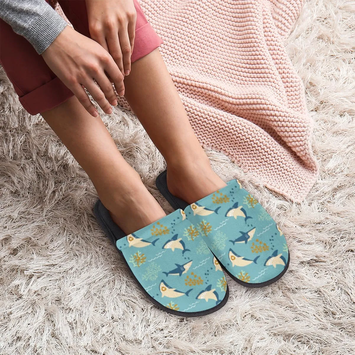 Pineapple Fruit Soft Women Slippers Cozy House Shoes Lightweight Fuzzy Slippers Memory Foam Slippers for Women Indoor and Outdoor
