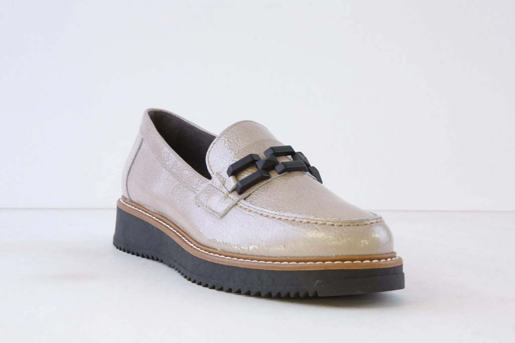 PITILLOS - 10070 SLIP ON FLAT SHOE  - TAUPE PATENT