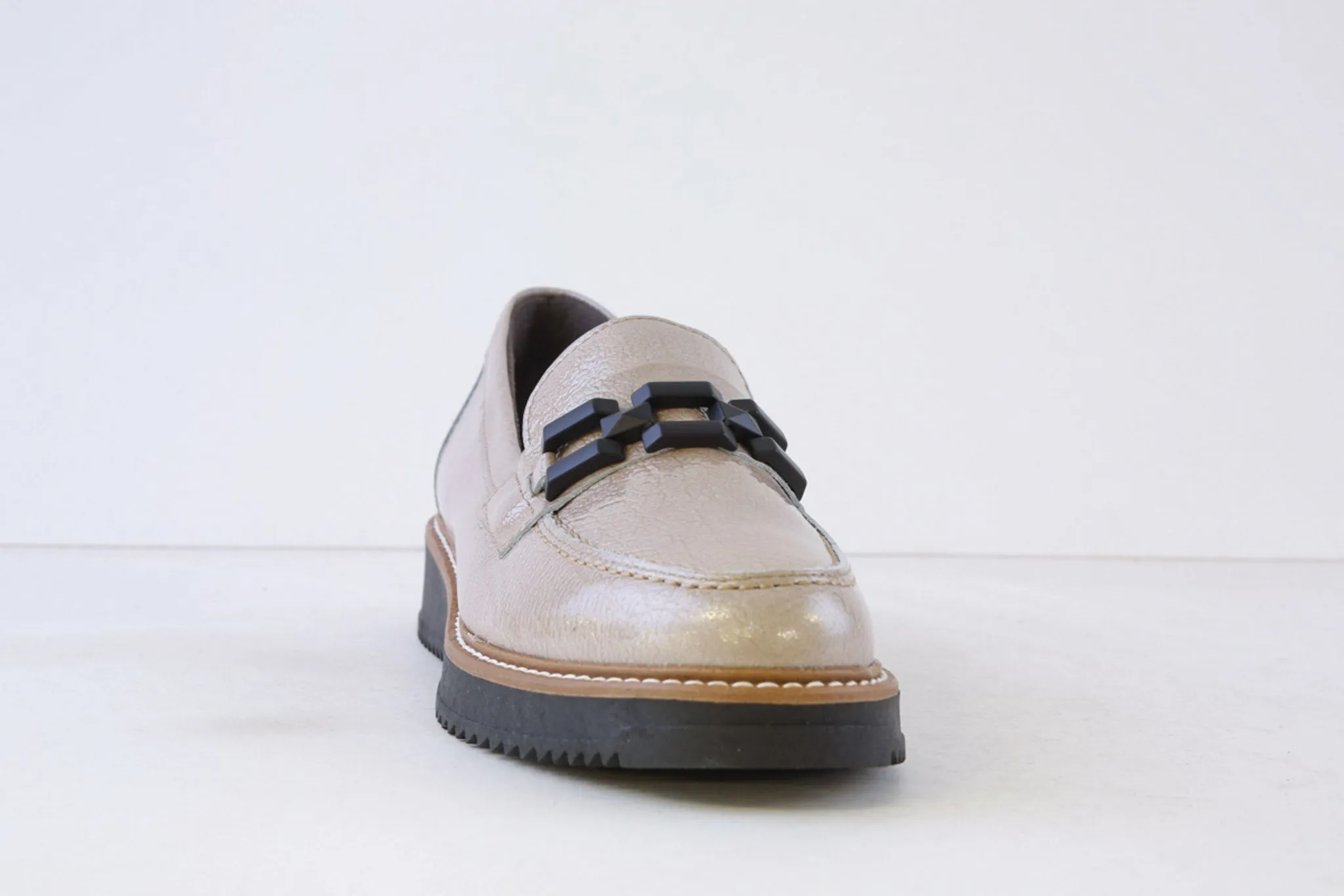 PITILLOS - 10070 SLIP ON FLAT SHOE  - TAUPE PATENT
