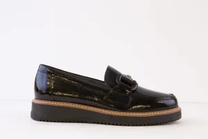 PITILLOS - 5392 FLAT LOAFER WITH CHAIN DETAIL - BLACK PATENT