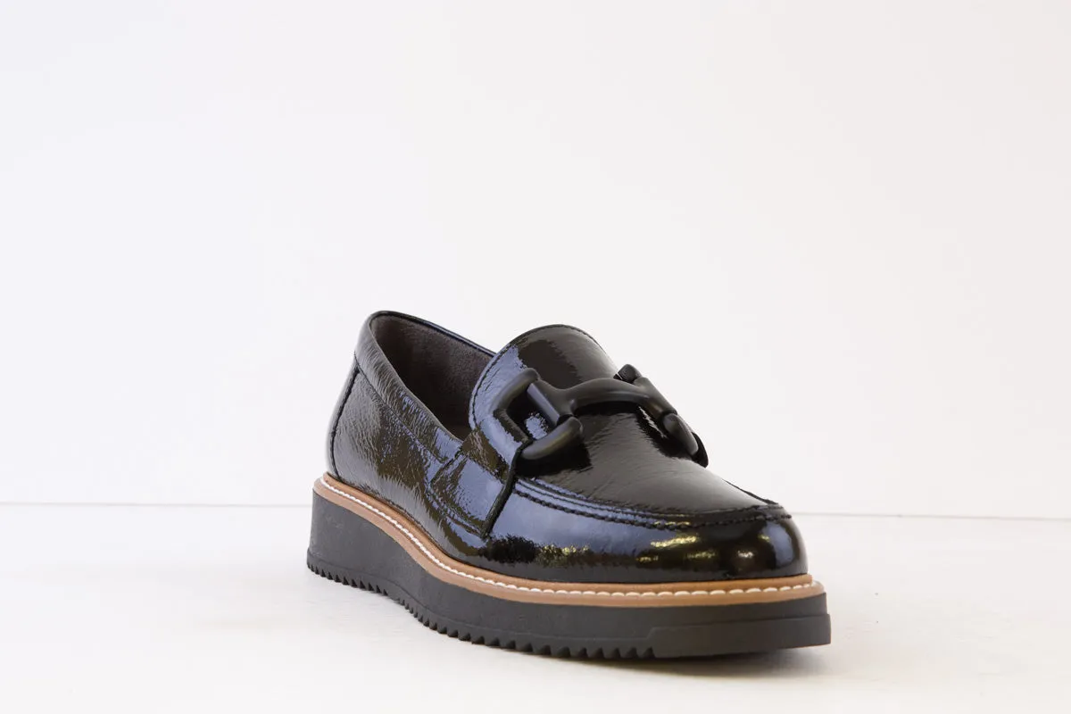 PITILLOS - 5392 FLAT LOAFER WITH CHAIN DETAIL - BLACK PATENT