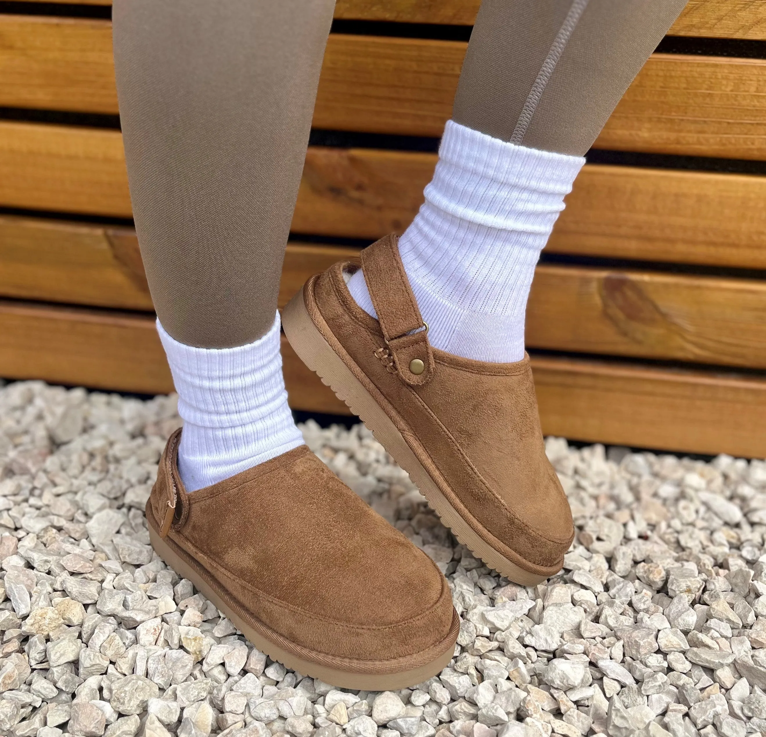 Ruby: Memory Foam Ankle Strap Faux Fur Slippers - Chestnut