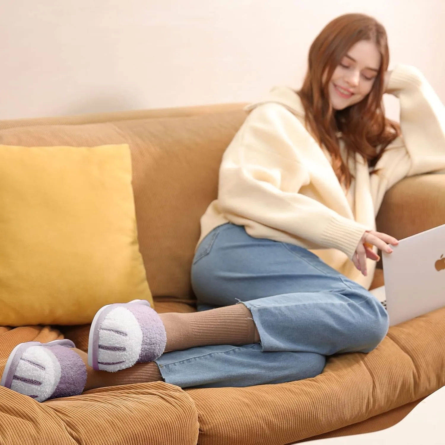 SINNO Cute Animal Slippers for Women Indoor Outdoor Memory Foam House Slipper Soft Warm Cozy Fuzzy Bedroom Non-Slip Shoes Christmas Gift ladies
