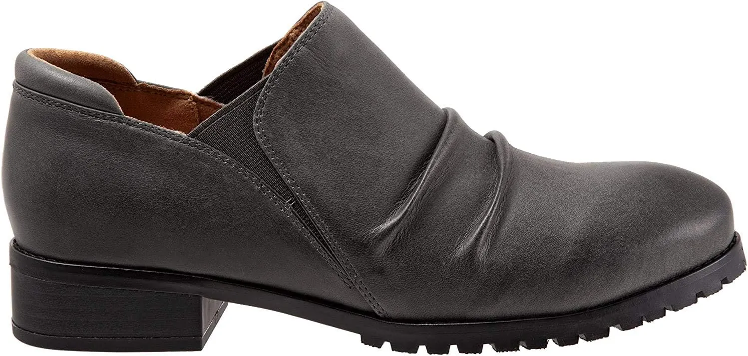 SoftWalk Women's Mara Loafer