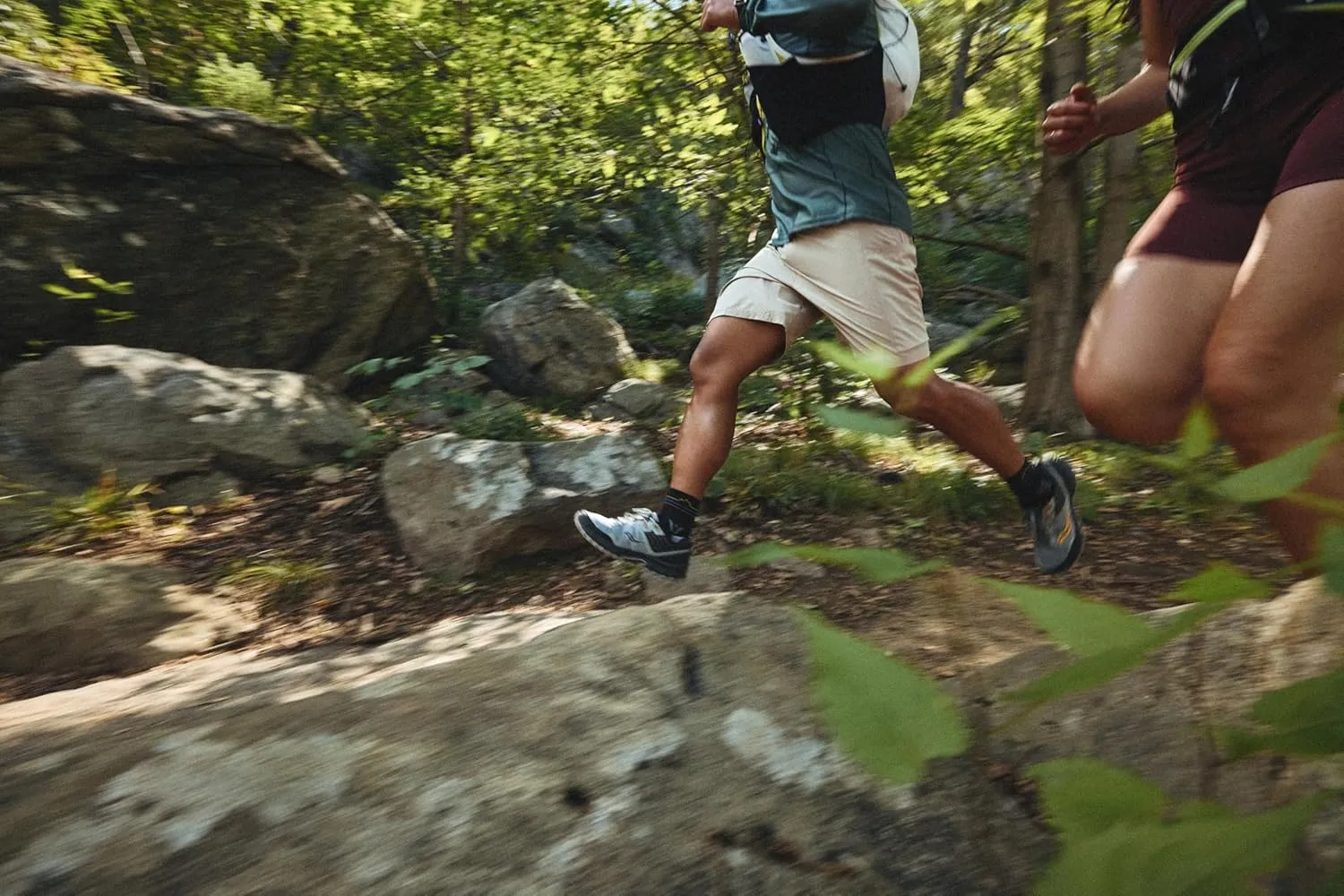 Swiftwick - FLITE XT TRAIL Quarter Crew Trail Running and Hiking Socks