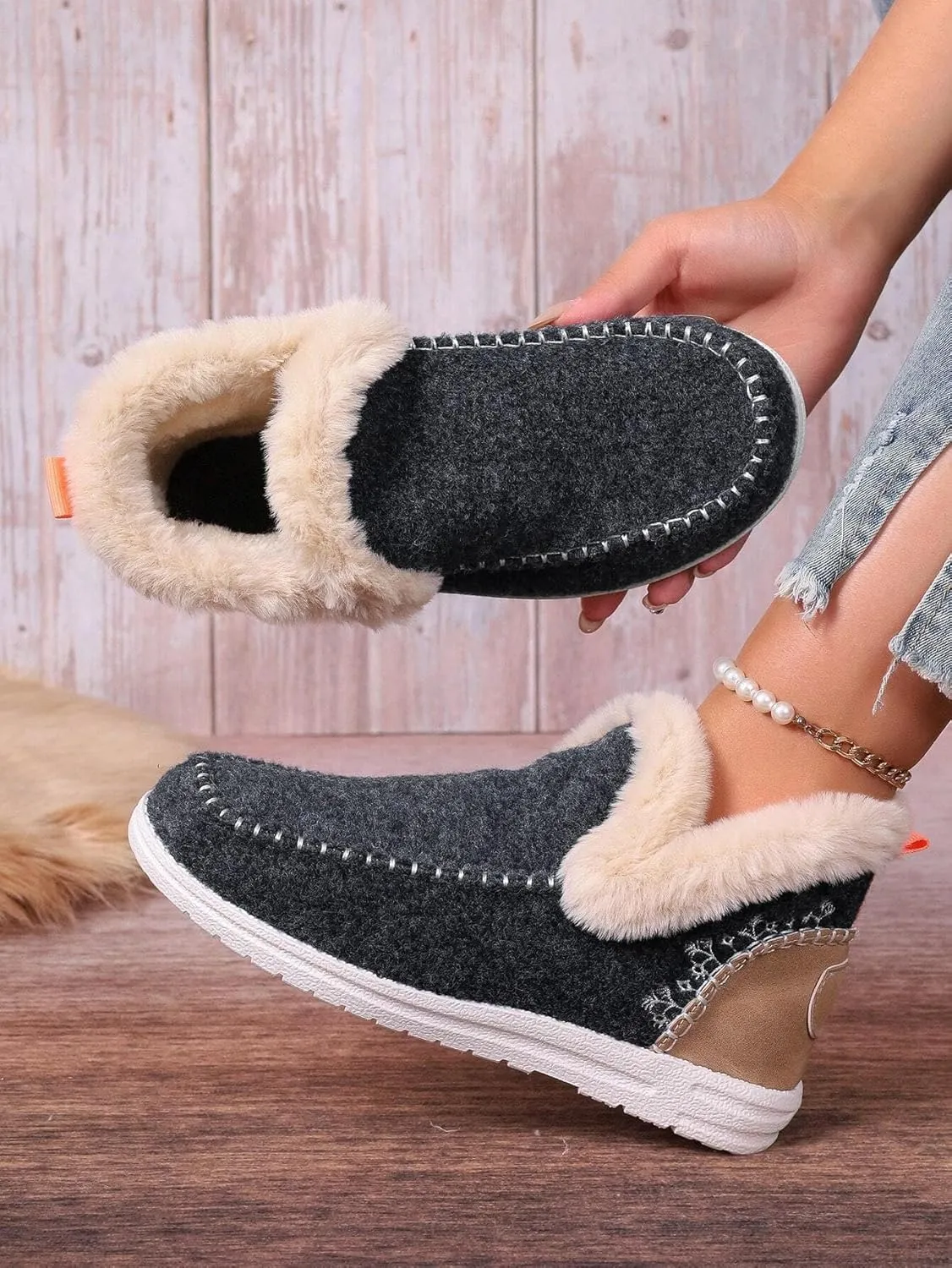 Women Memory Foam Bootie Slippers, Warm Cozy Micro Suede Slipper Boots with Fuzzy Plush Lining Collar for Indoor and Outdoor
