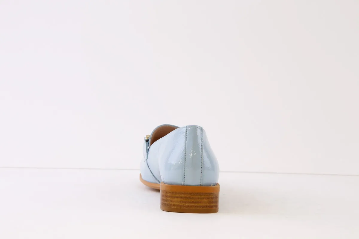 WONDERS - B-7633 FLAT SLIP-ON SHOE WITH GOLD CHAIN - BABY BLUE PATENT