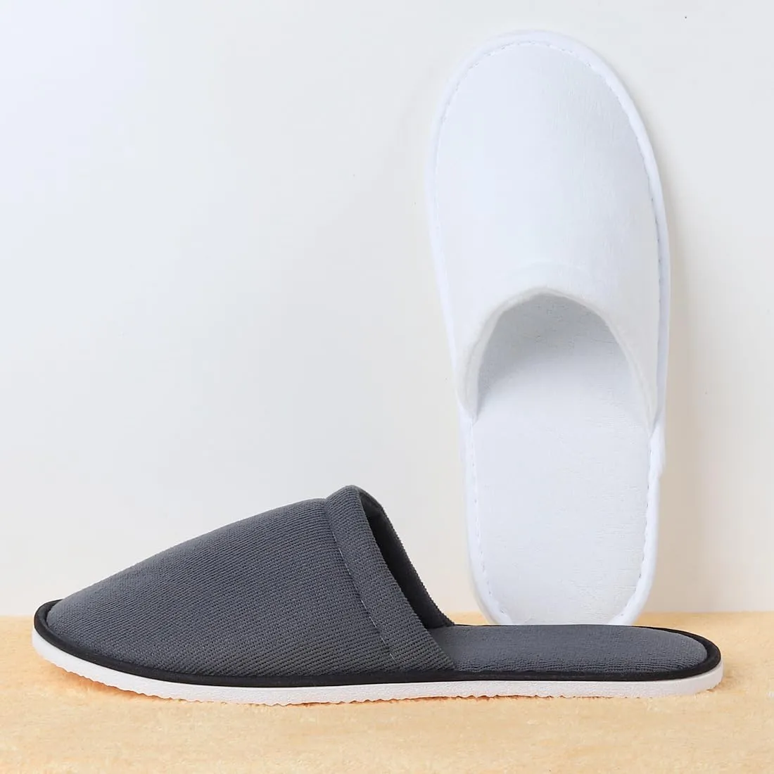Yeios 20 Pairs Disposable Slippers for Guests Hotel Slippers Spa Slippers Non-slip Washable House Slipper Bulk for Adult for Men and Women White